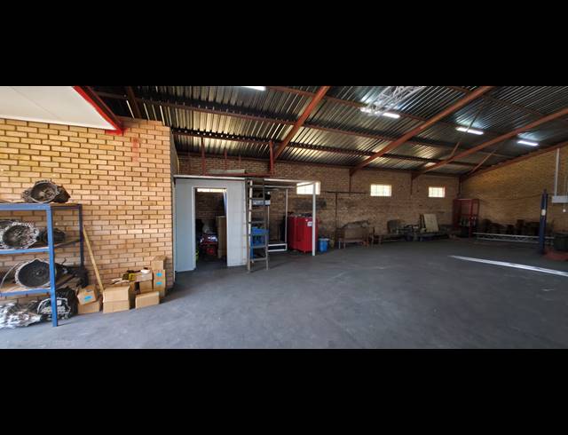 360M² WORKSHOP TO LET IN DIE HEUWEL